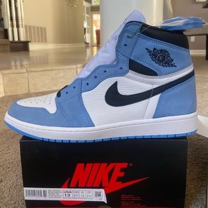 Jordan 1 Retro University Blue 13 - NEW